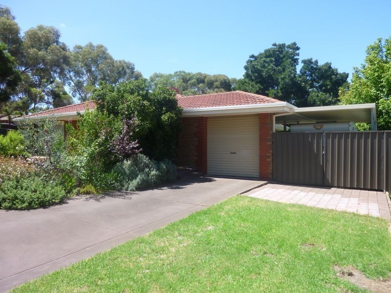 11 Greenvale Court, Wynn Vale SA 5127