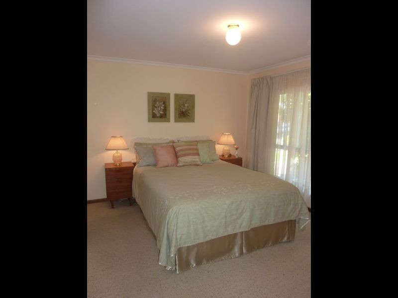 11 Greenvale Court, Wynn Vale SA 5127