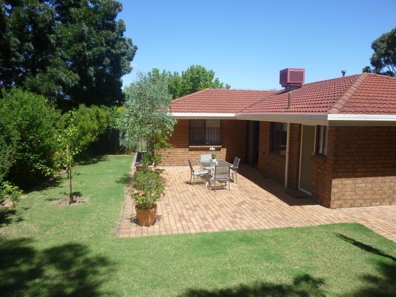 11 Greenvale Court, Wynn Vale SA 5127