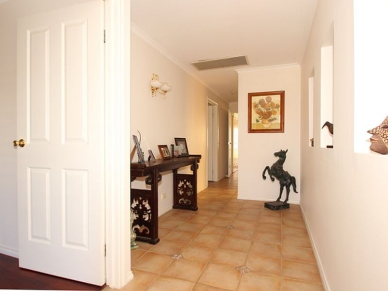 3 Hazelnut Crt, Golden Grove SA 5125