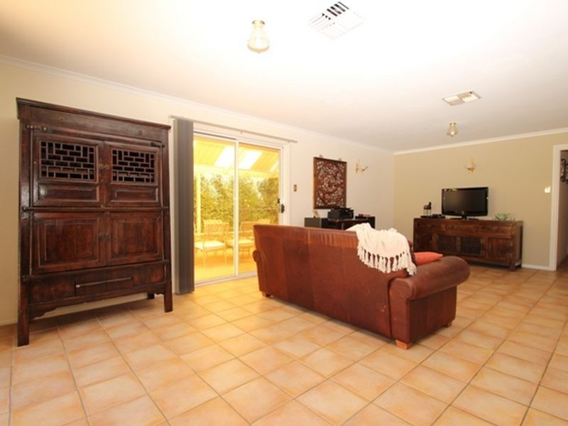 3 Hazelnut Crt, Golden Grove SA 5125