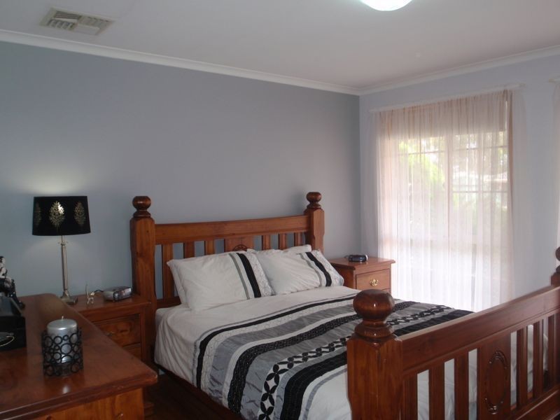 17 Brisbane Drive, Salisbury Heights SA 5109