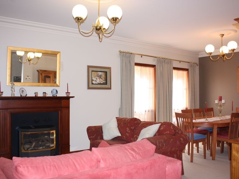 23 Rochester Crescent, Golden Grove SA 5125