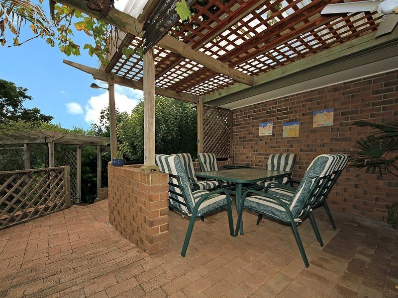 16 Glenarbon Court, Para Hills SA 5096
