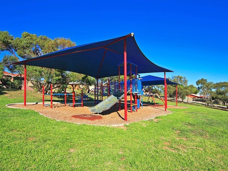 16 Glenarbon Court, Para Hills SA 5096