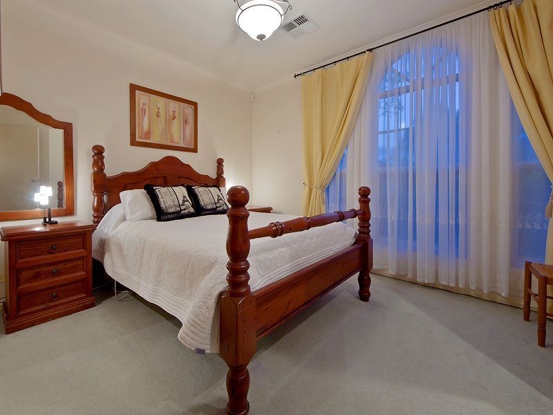 12 Legend Avenue, Walkley Heights SA 5098