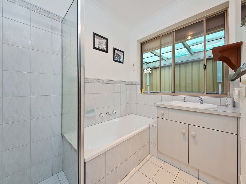 11 Hedgerow Drive, Gulfview Heights SA 5096