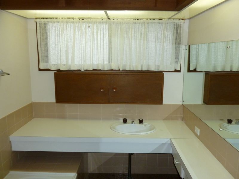 20 Silvermere Tce, Para Hills SA 5096