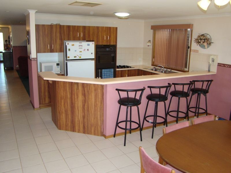 48 Brunswick Tce, Wynn Vale SA 5127