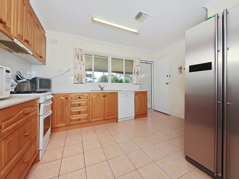 14 Kiekebusch Road, Gulfview Heights SA 5096