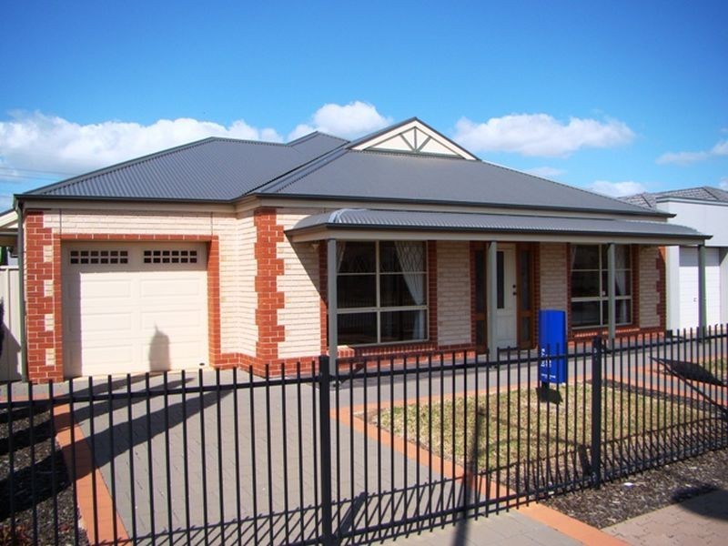 10 The Boulevard, Parafield Gardens SA 5107