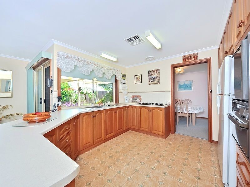 12 Baldwin Court, Wynn Vale SA 5127