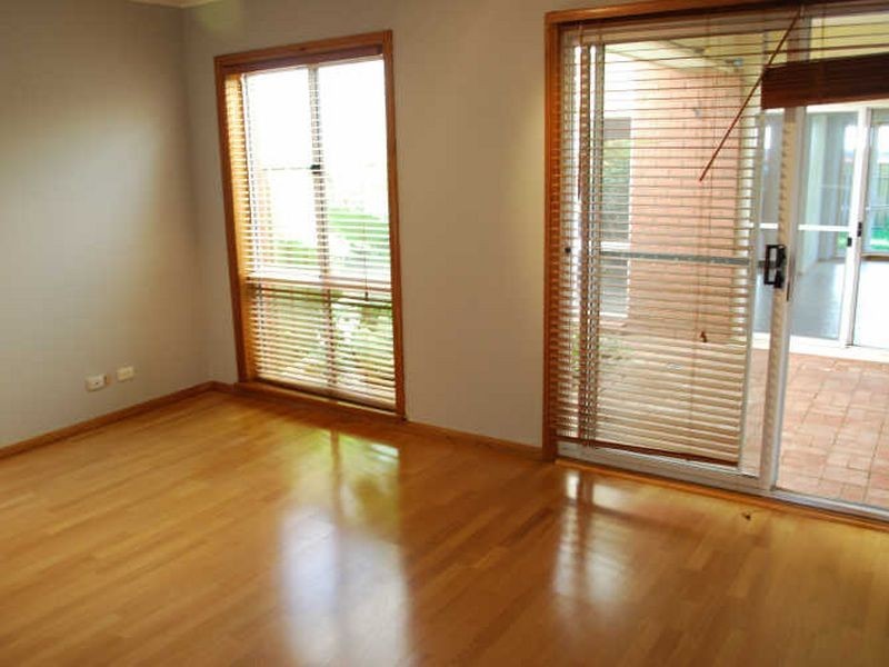 21 Christiana Cres, Wynn Vale SA 5127