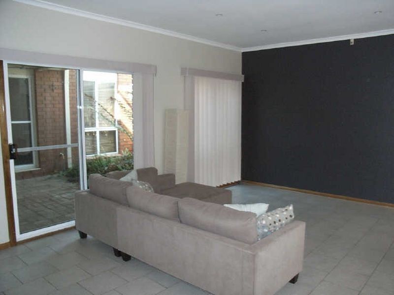 21 Christiana Cres, Wynn Vale SA 5127