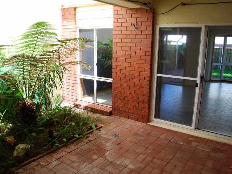 21 Christiana Cres, Wynn Vale SA 5127