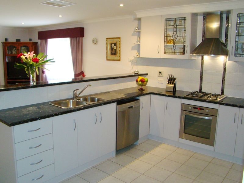 13 Barns Avenue, Highbury SA 5089