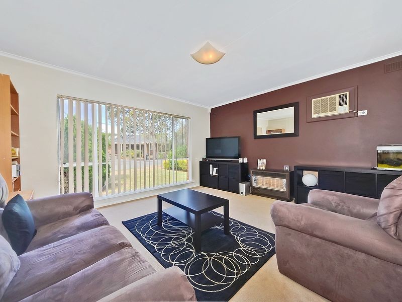 21 Montrose Avenue, Para Hills SA 5096