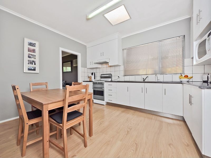 21 Montrose Avenue, Para Hills SA 5096