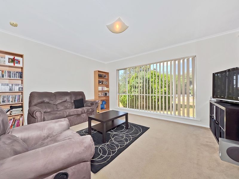 21 Montrose Avenue, Para Hills SA 5096