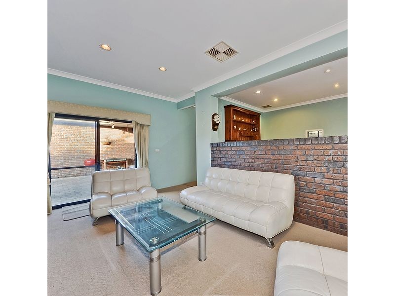 7 Viewpoint Court, Wynn Vale SA 5127