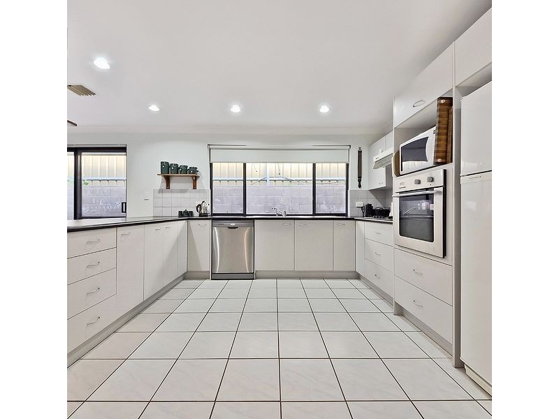 7 Viewpoint Court, Wynn Vale SA 5127