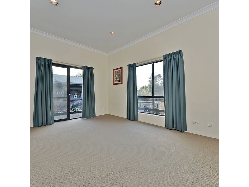 7 Viewpoint Court, Wynn Vale SA 5127