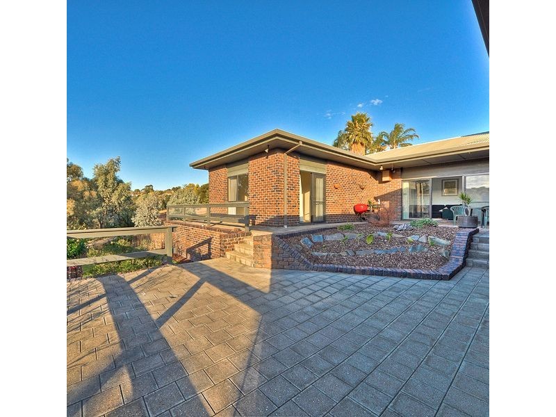 7 Viewpoint Court, Wynn Vale SA 5127