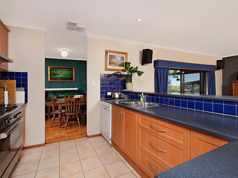 9 Jenolan Crescent, Hillbank SA 5112