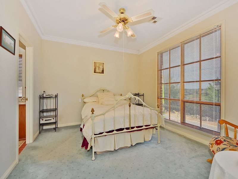 5 Callara Close, Greenwith SA 5125