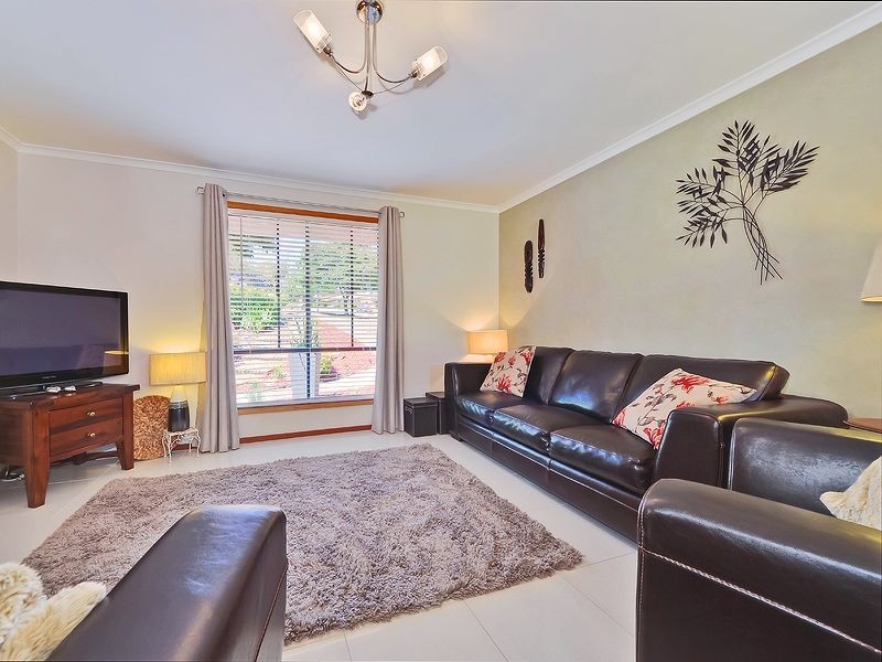 5 Lark Court, Wynn Vale SA 5127