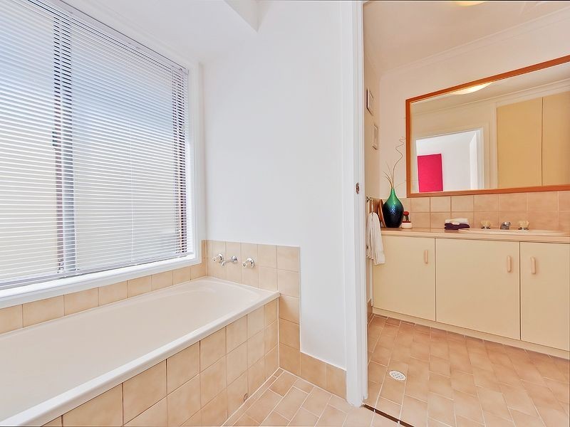 5 Lark Court, Wynn Vale SA 5127