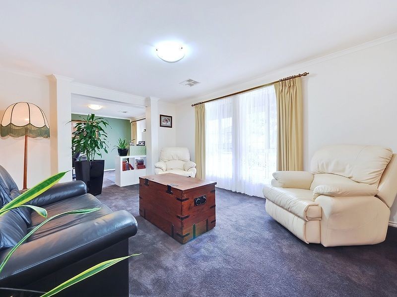 1 Nina Court, Salisbury Heights SA 5109