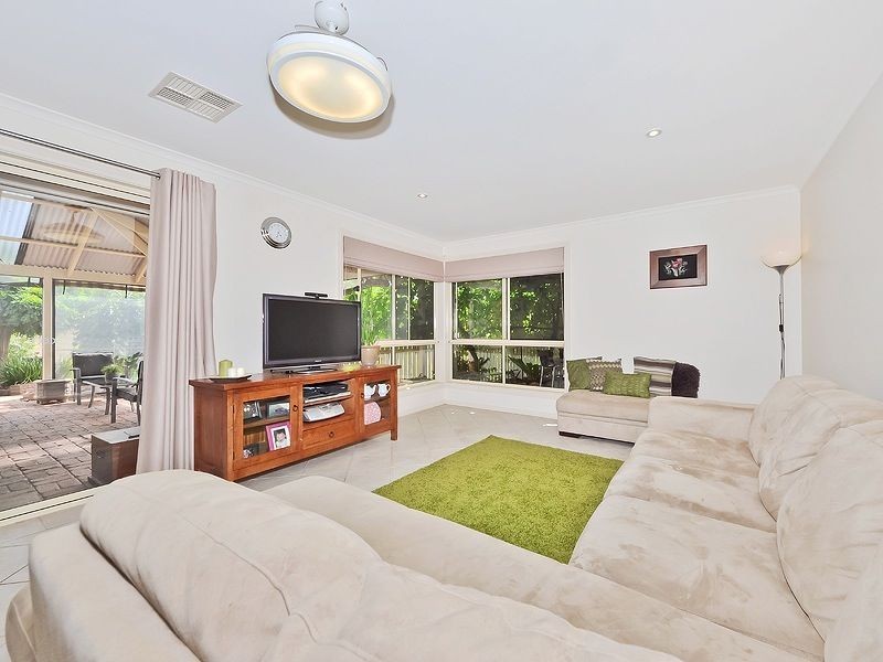 1 Nina Court, Salisbury Heights SA 5109