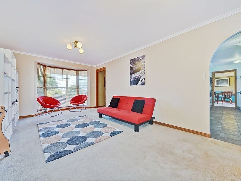 44 Cedric Ave, Redwood Park SA 5097