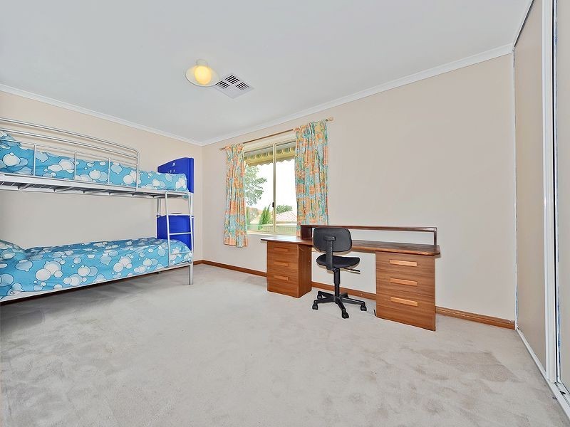 44 Cedric Ave, Redwood Park SA 5097