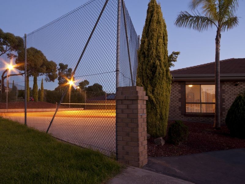 9 Quarry Road, Gulfview Heights SA 5096