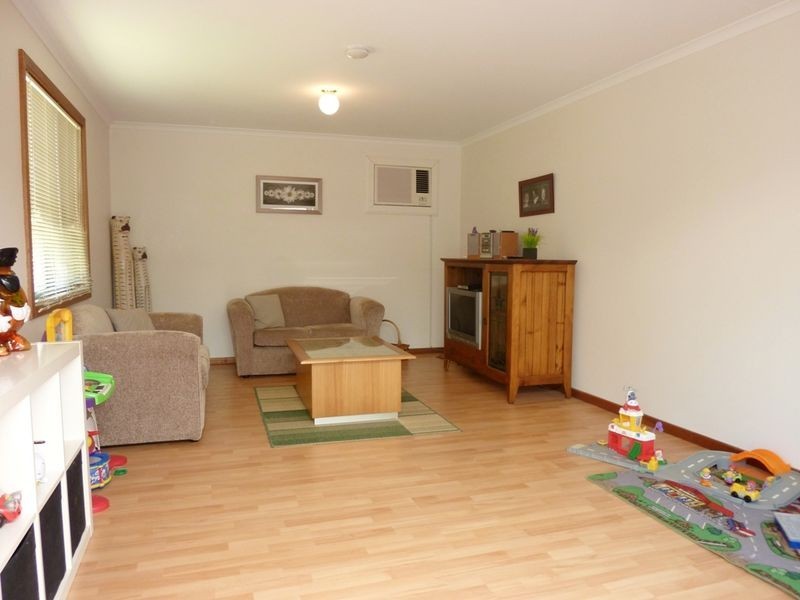 29 Filmer Ave, Para Hills SA 5096