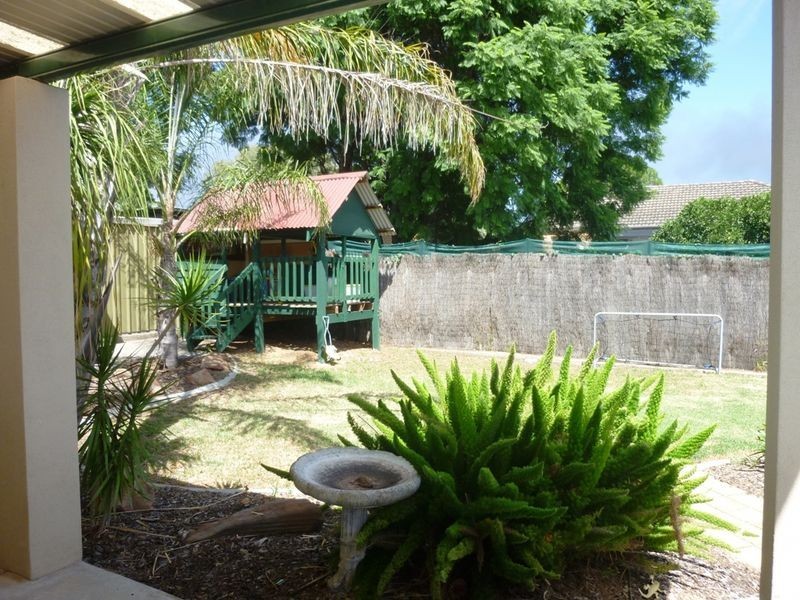 29 Filmer Ave, Para Hills SA 5096