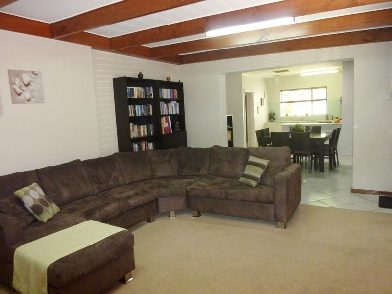29 Filmer Ave, Para Hills SA 5096