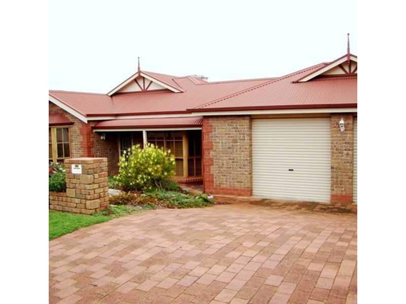 18 Hillcott Ave, Wynn Vale SA 5127