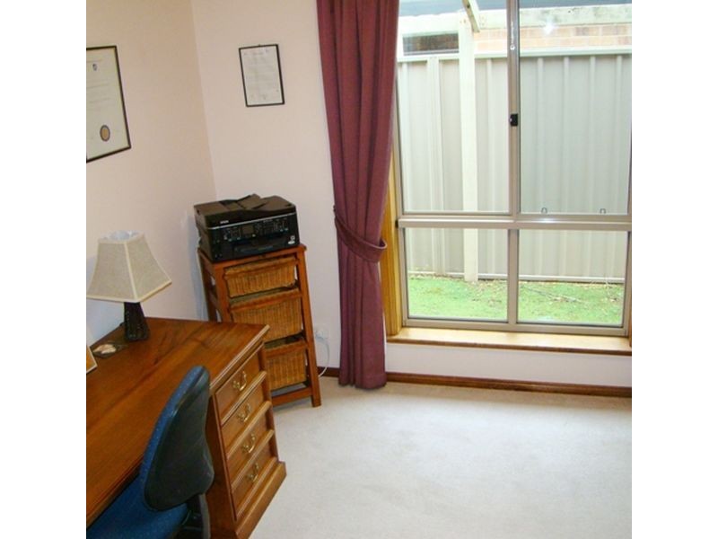 18 Hillcott Ave, Wynn Vale SA 5127