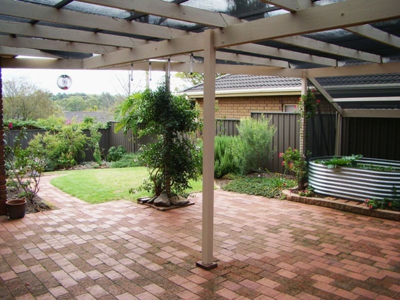 18 Hillcott Ave, Wynn Vale SA 5127