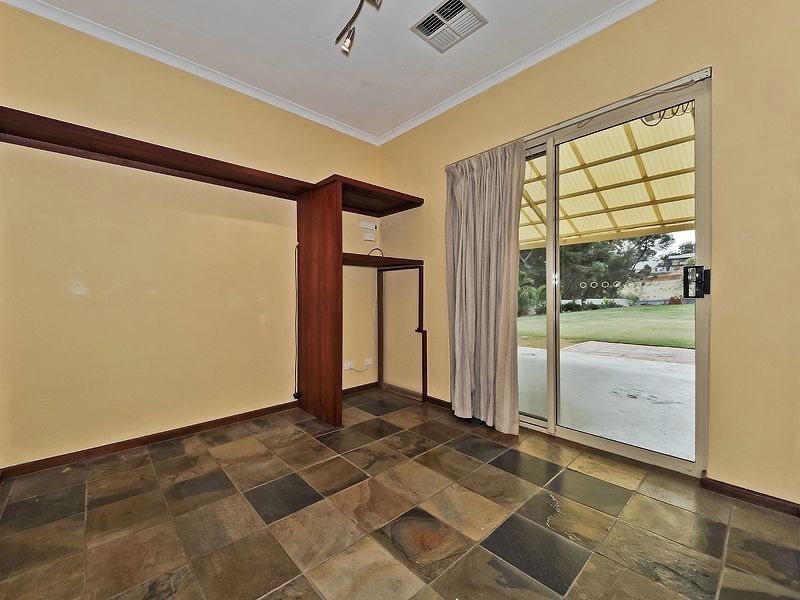 42 Birt Ave, Salisbury Heights SA 5109