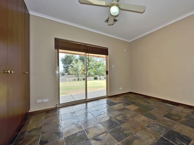 42 Birt Ave, Salisbury Heights SA 5109