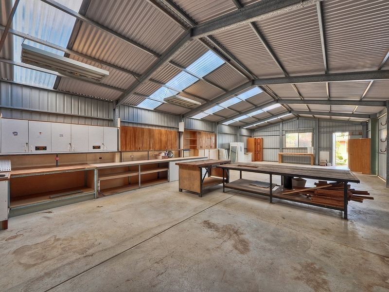 42 Birt Ave, Salisbury Heights SA 5109