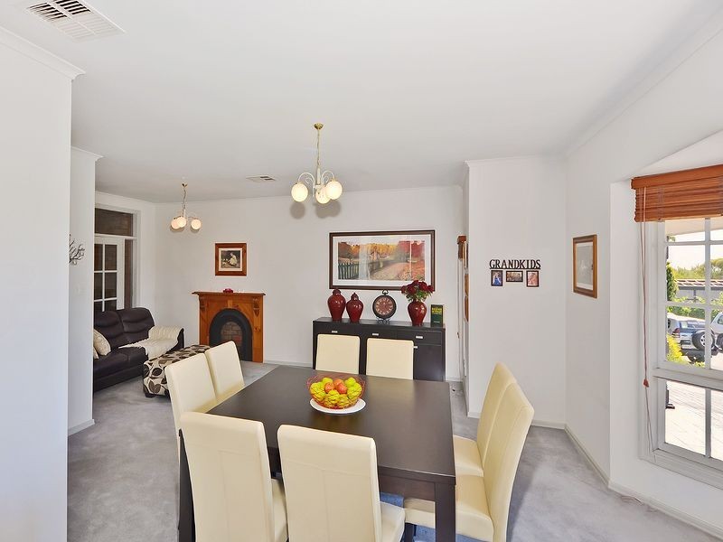 15 Horama Close, Wynn Vale SA 5127