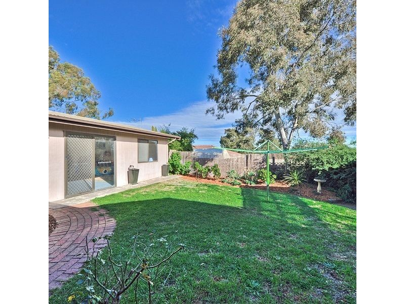 8 Hartog Street, Fairview Park SA 5126