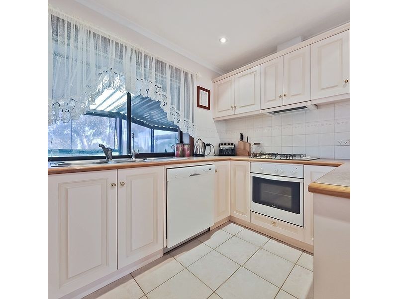 8 Hartog Street, Fairview Park SA 5126