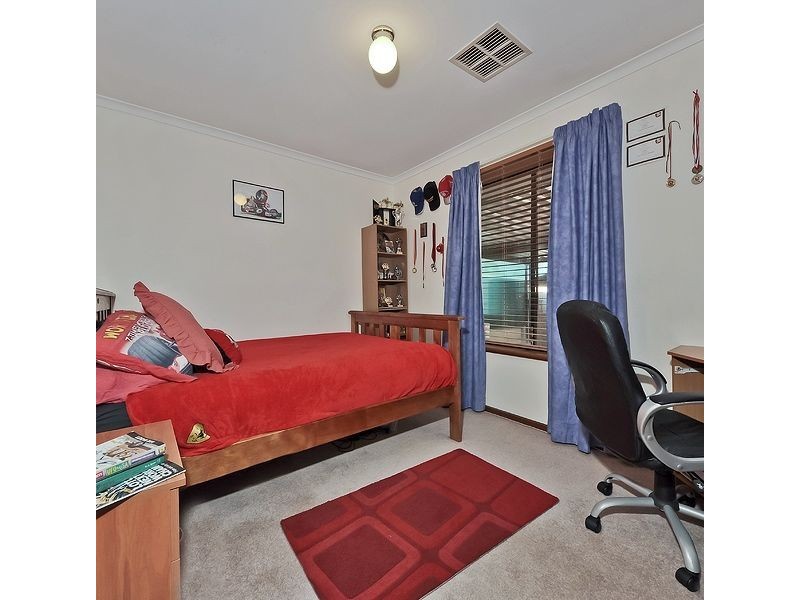 8 Hartog Street, Fairview Park SA 5126