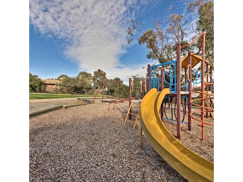 8 Hartog Street, Fairview Park SA 5126